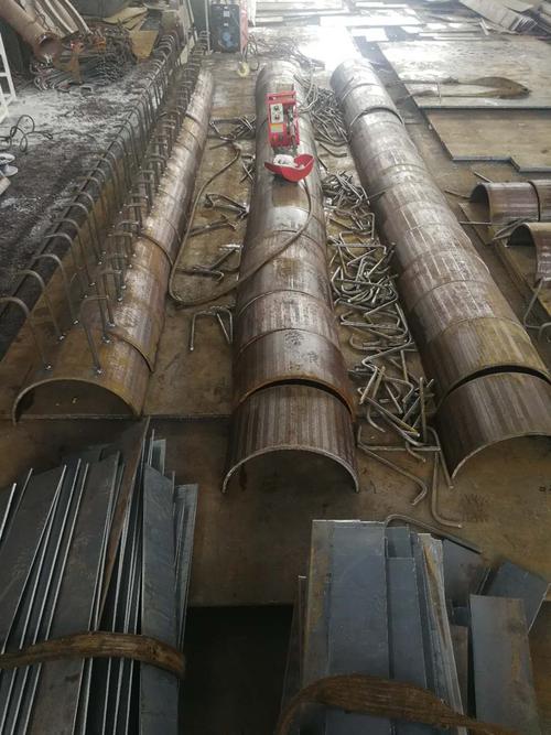 齐的钢材贸易加工销售企业,是湘西州最大的预埋螺丝及拉杆的生产基地